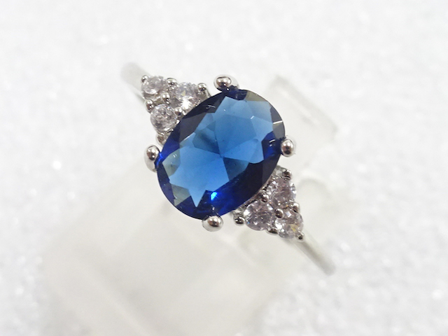 JAPANESE KIMONO / ANTIQUE COLORED STONE RING (SIZE 14.5)